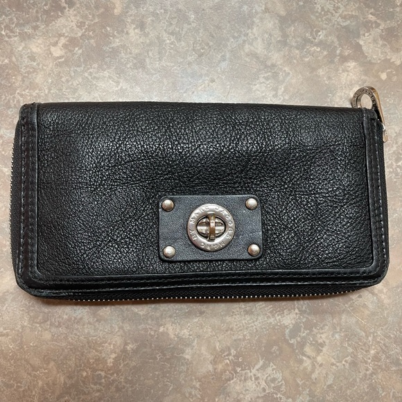 Marc by Marc Jacobs leather zip around wallet - Picture 1 of 14